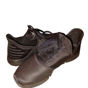 Reebok Women's Dailyfit Walking Shoe size 8 1/2